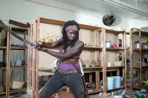Walking Dead Season 3 Episode 1 Michonne sword
