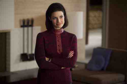 Megan in purple Mad Men S05E09