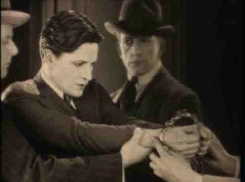 The Lodger (1927) - Ivor Novello Arrested