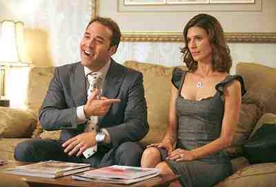 Jeremy Piven as Ari Gold and Perrey Reeves as his wife in Entourage